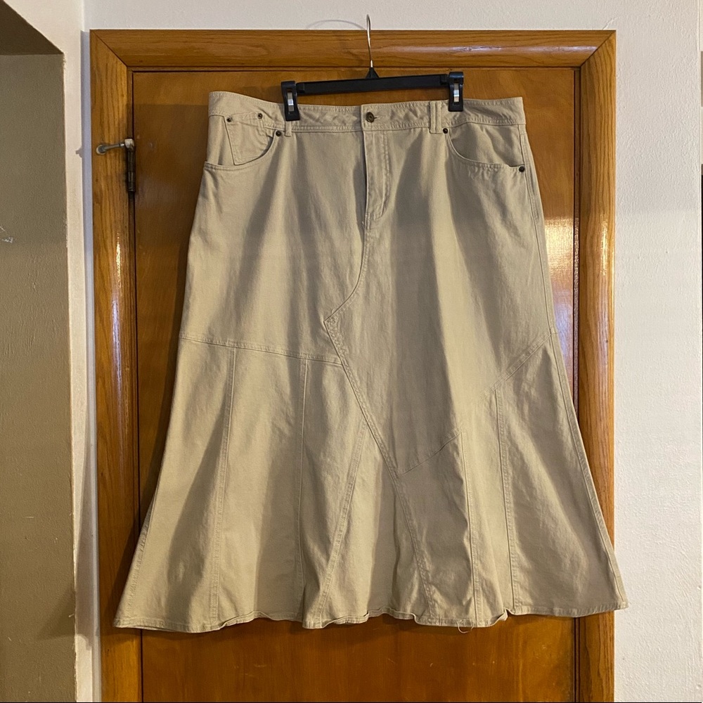 Women’s Skirt